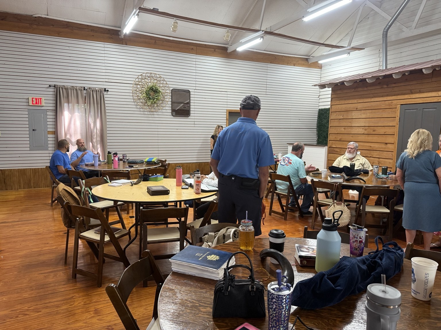 Teaching and conversation around the tables